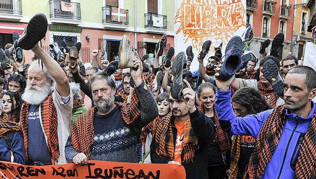 Erresistentzia indigenaren egunean Espainia epaituta