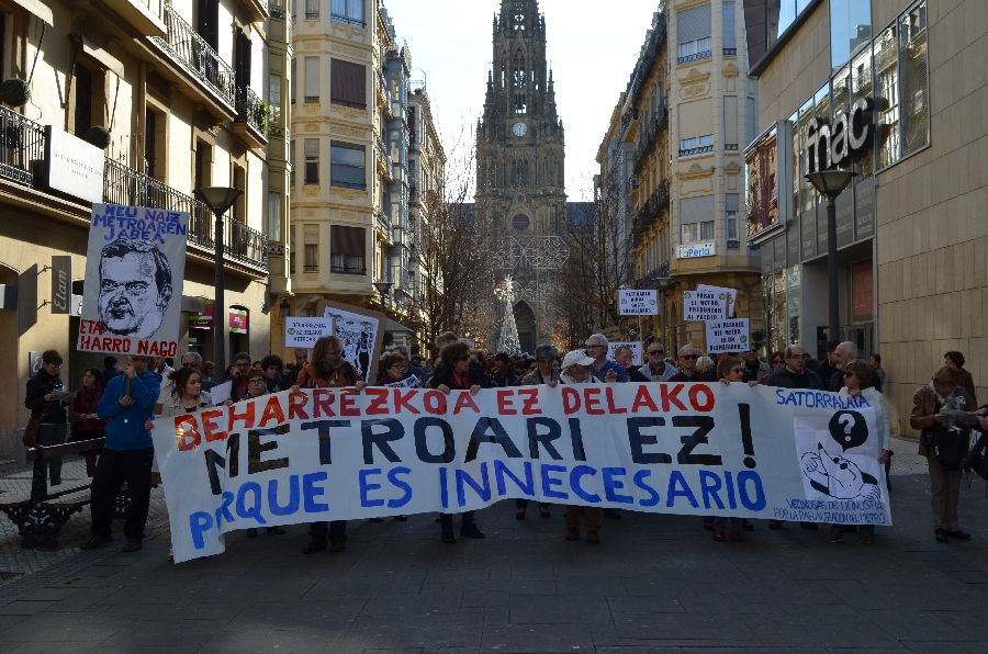 HIZPIDEA: Donostian metro egitasmoaren aurkako manifestazioa