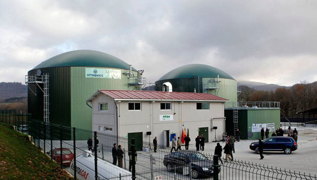 HIZPIDEA:  Ultzamako biogas planta ikertzeko batzordea eta eremu mistotik euskaldunera pasatzeko eskaerak aztergai