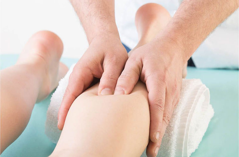 Fisioterapeutei, nork ematen die masajea?