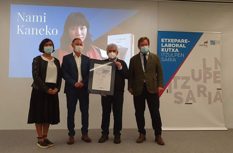 Nami Kanekok irabazi du Etxepare-Laboral Kutxa Itzulpen Saria
